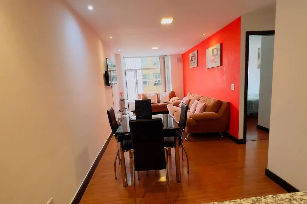 شقة كويتو Departamento De Lujo 2 Habitaciones Junto Al Hotel Sheraton Con Piscina Y Gym الإكوادور