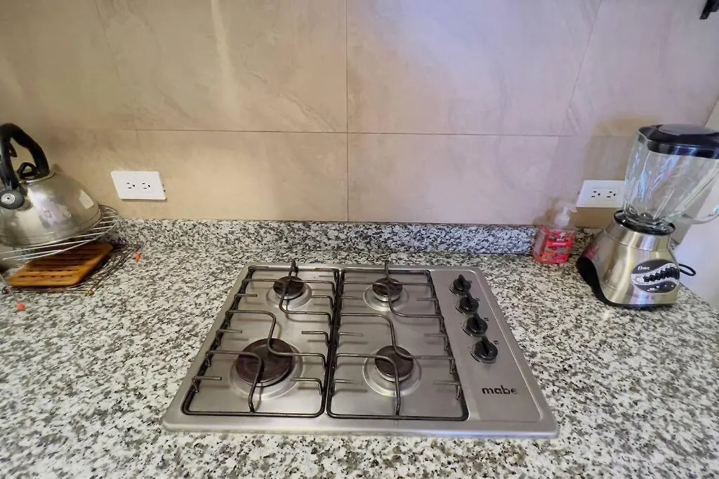 كويتو Departamento De Lujo 2 Habitaciones Junto Al Hotel Sheraton Con Piscina Y Gym شقة