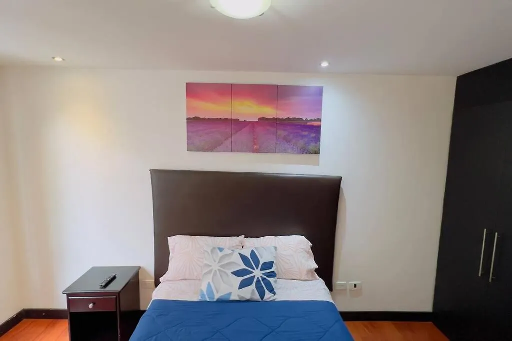 Apartamento Departamento De Lujo 2 Habitaciones Junto Al Hotel Sheraton Con Piscina Y Gym Quito